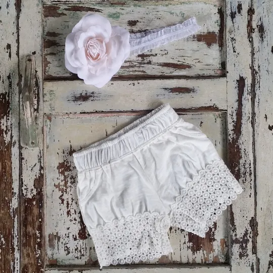 Classic Cotton Lace Shorts - Ivory