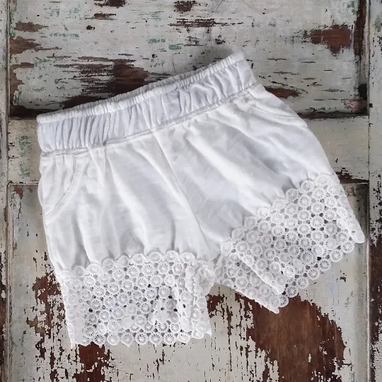 Classic Cotton Lace Shorts - Ivory